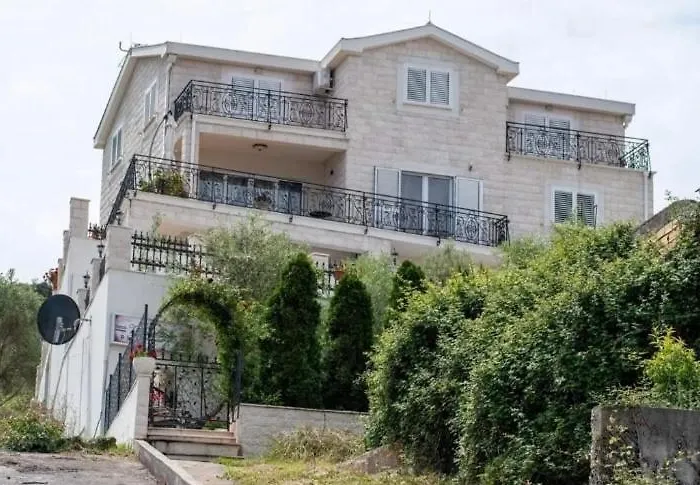 Villa Mare Apartments Tivat