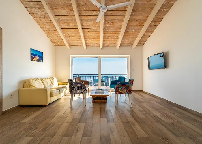 Villas Adriatic Horizonte Budva met een Zwembad