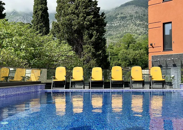 Hotel Del Medio Sutomore