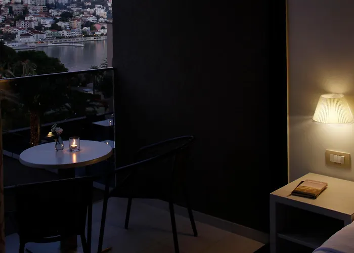 Herceg Novi hotels near Negoshev Street