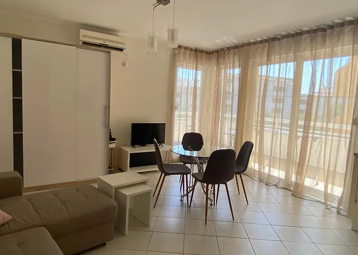 Huisdiervriedelijke Sunny&Cosy Apart, Rafailovici Budva