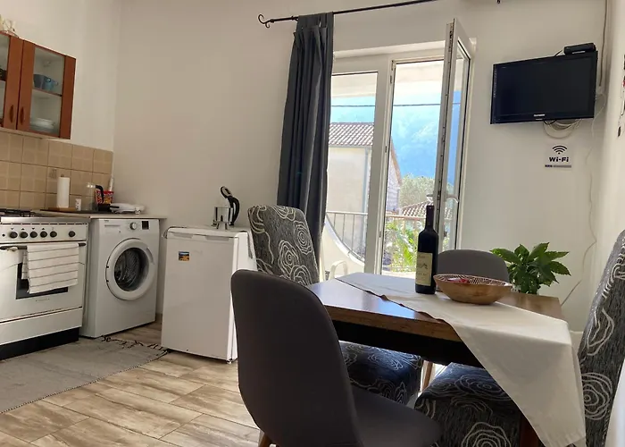 Apartments Ivanisevic Kotor