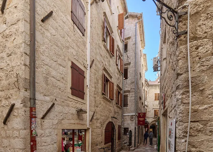 G-Apart Kotor