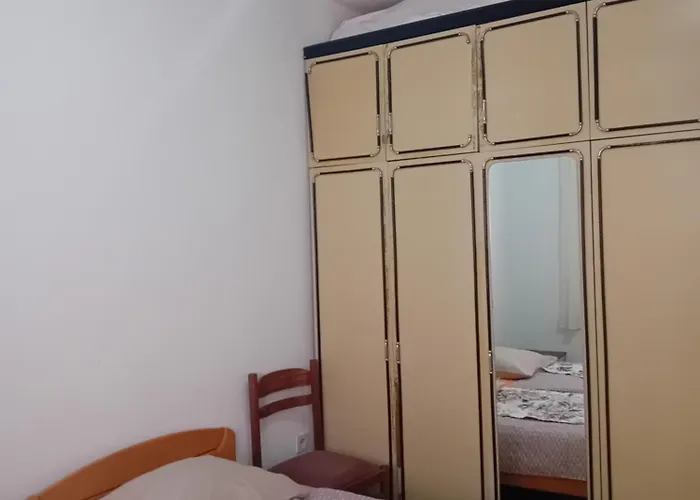 Sara Apartments Budua