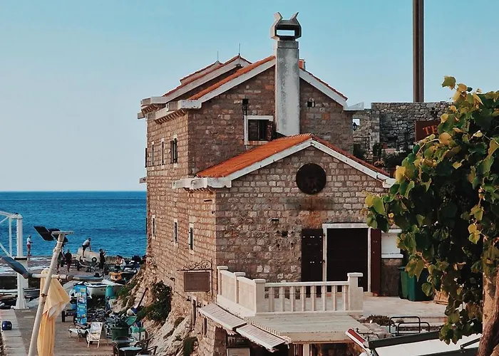 Apartments First Line Petrovac