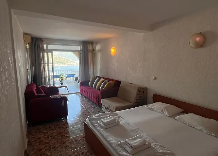 White Hills Apartments Budva