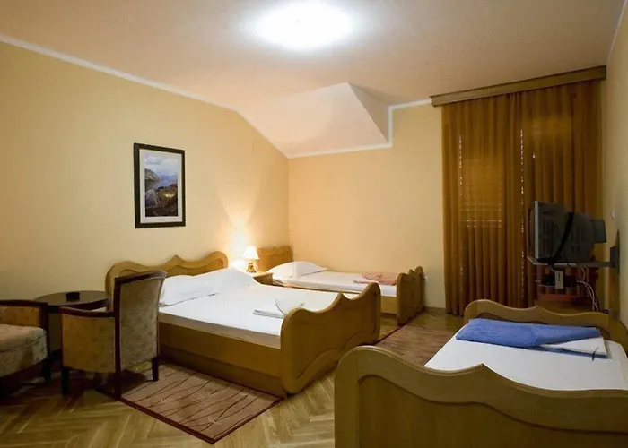 Accommodation Marija 2 Cattaro Con una pista da Golf