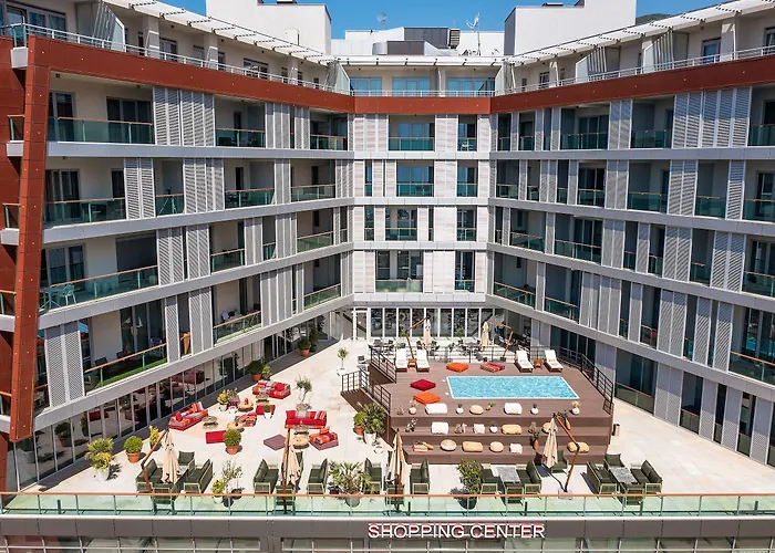 Hotel Tq Plaza Budva - 4-sterenhotel