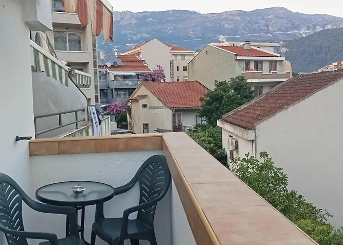 Apartments Pier Budua