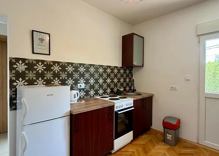 Entire 1-Bedroom Apartment With Free Parking Podgorica