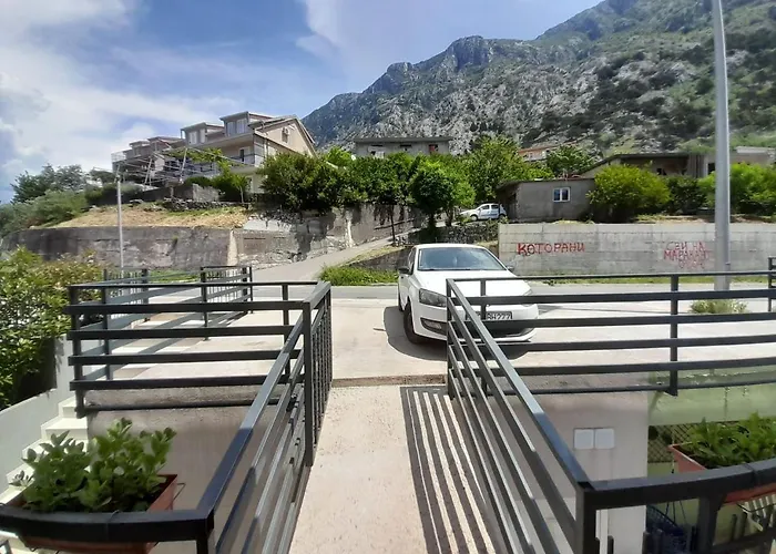 Apartment Aki Cattaro
