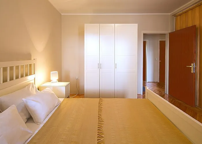 Apartment Family Petrovac