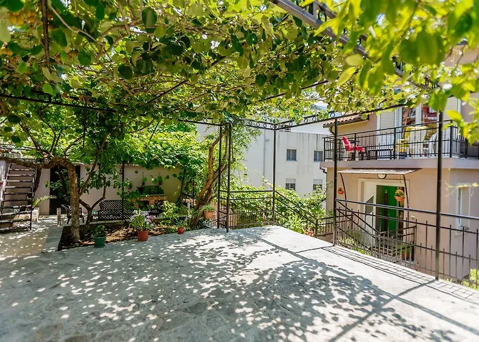 Spacious Central Magik Cattaro