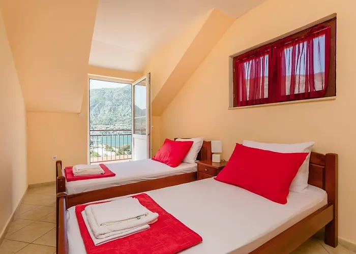 Apartments Feniks Cattaro