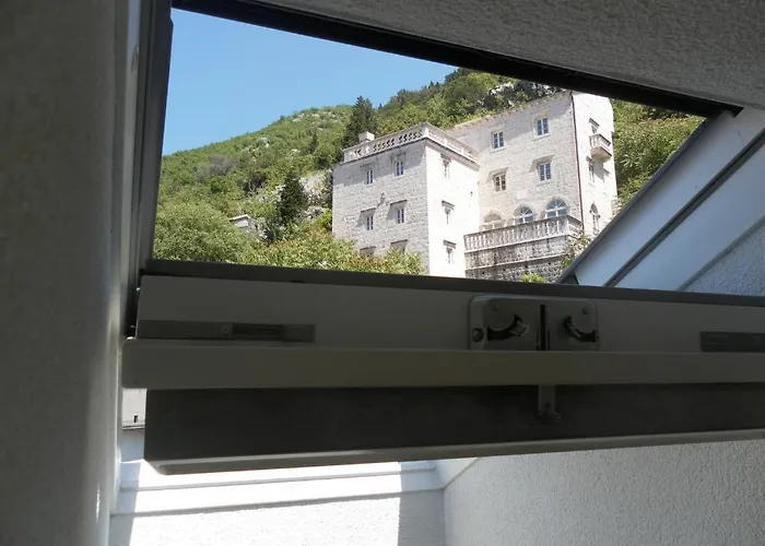 Apartments David Perast