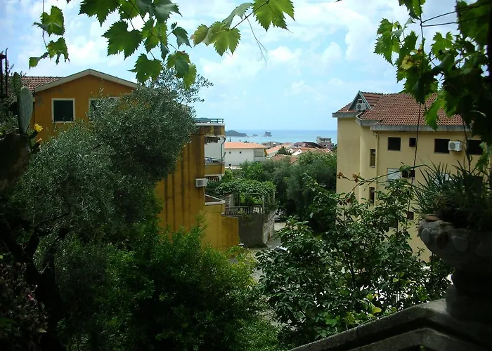 Lero Apartments Budva