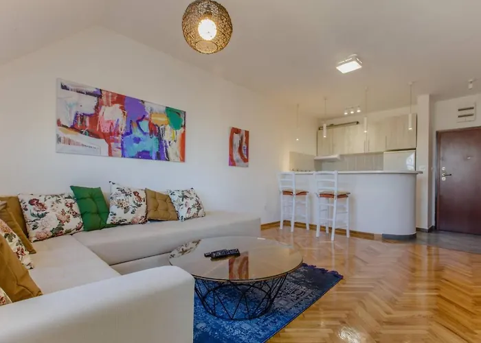 Pet friendly Old Town Beauty Apartment With Great View Podgorica