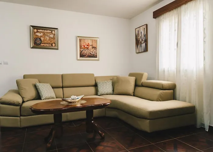 El Mar Apartments Budva