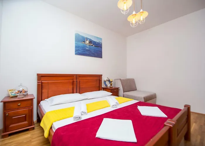 Hotel vicino a Mogren 2 Beach