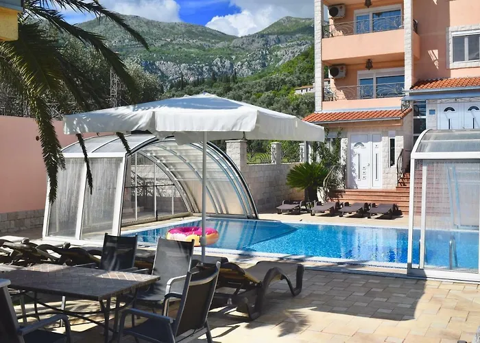 Villa Dolphin Apartments Petrovac