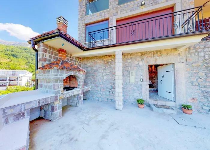 Luka Villa Bečići