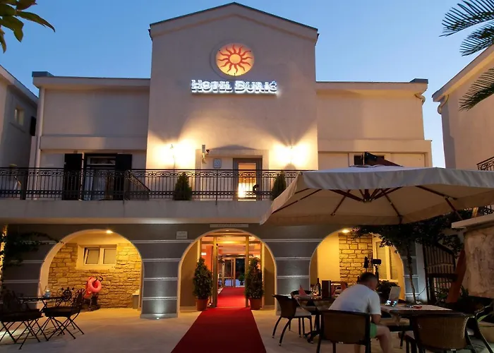 Hôtels à côté de Gradska plaza Petrovac